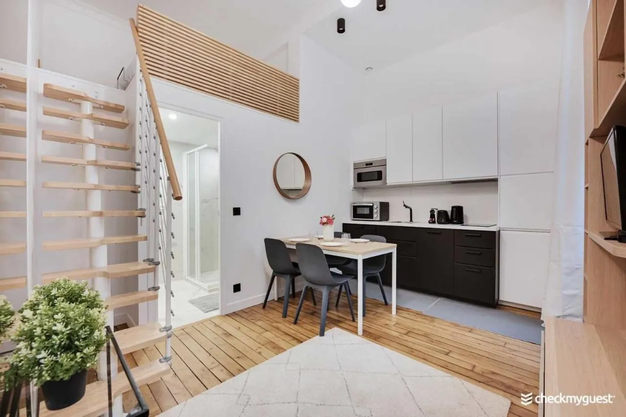 Beautiful Apt -1Br-4P- Tour Eiffel - Invalides Paris 0*,  France