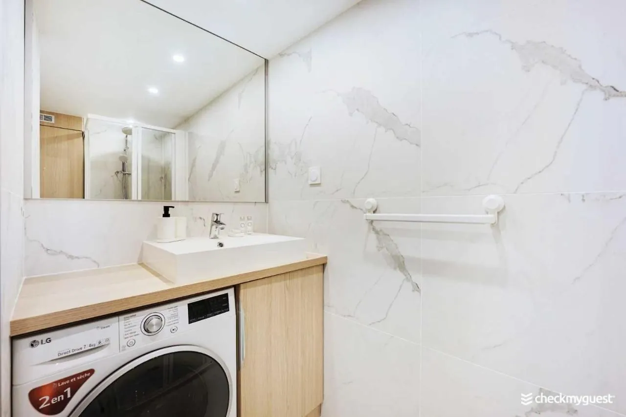 Beautiful Apt -1Br-4P- Tour Eiffel - Invalides Paris