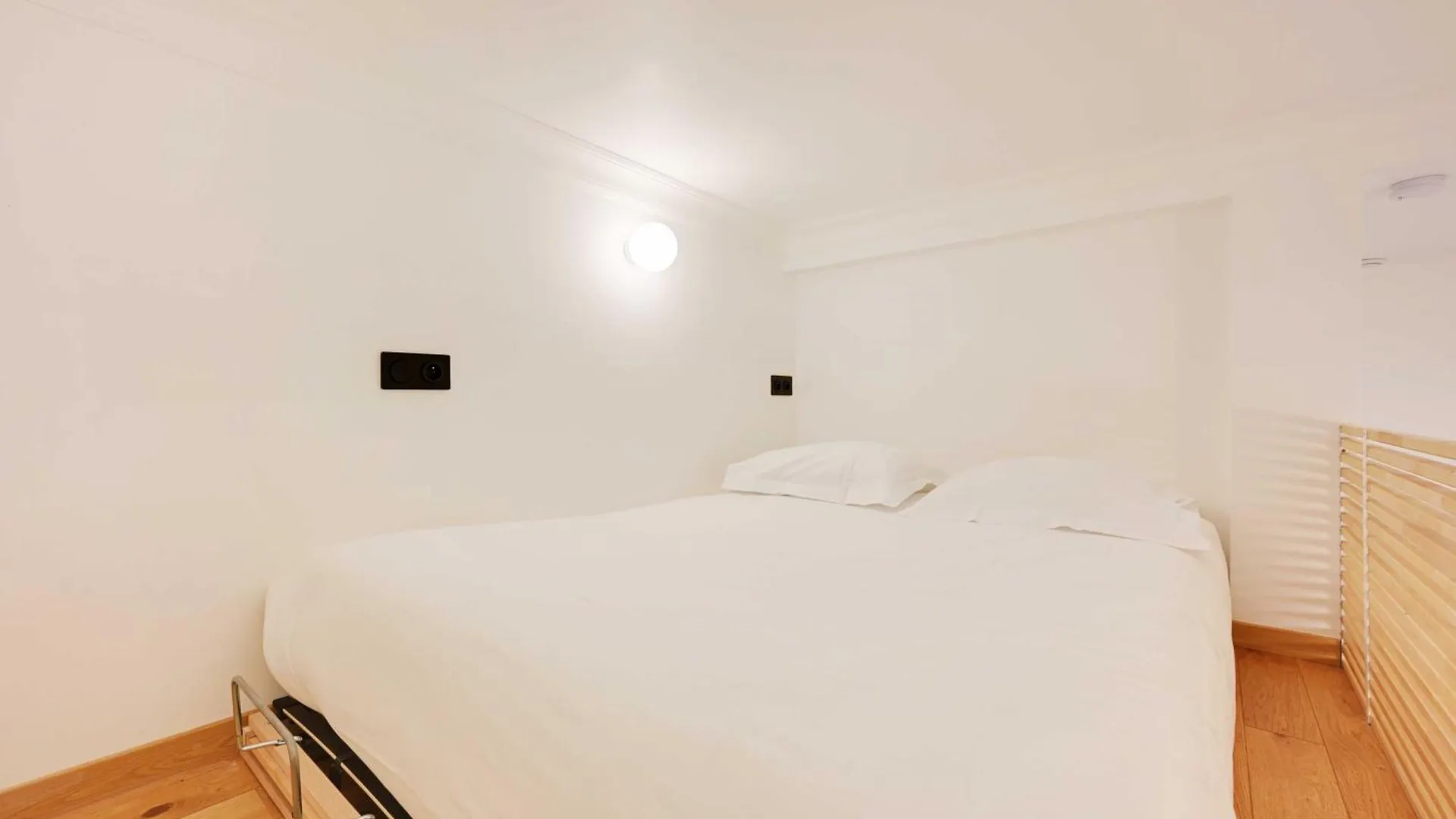 Apartment Beautiful Apt -1Br-4P- Tour Eiffel - Invalides Paris France