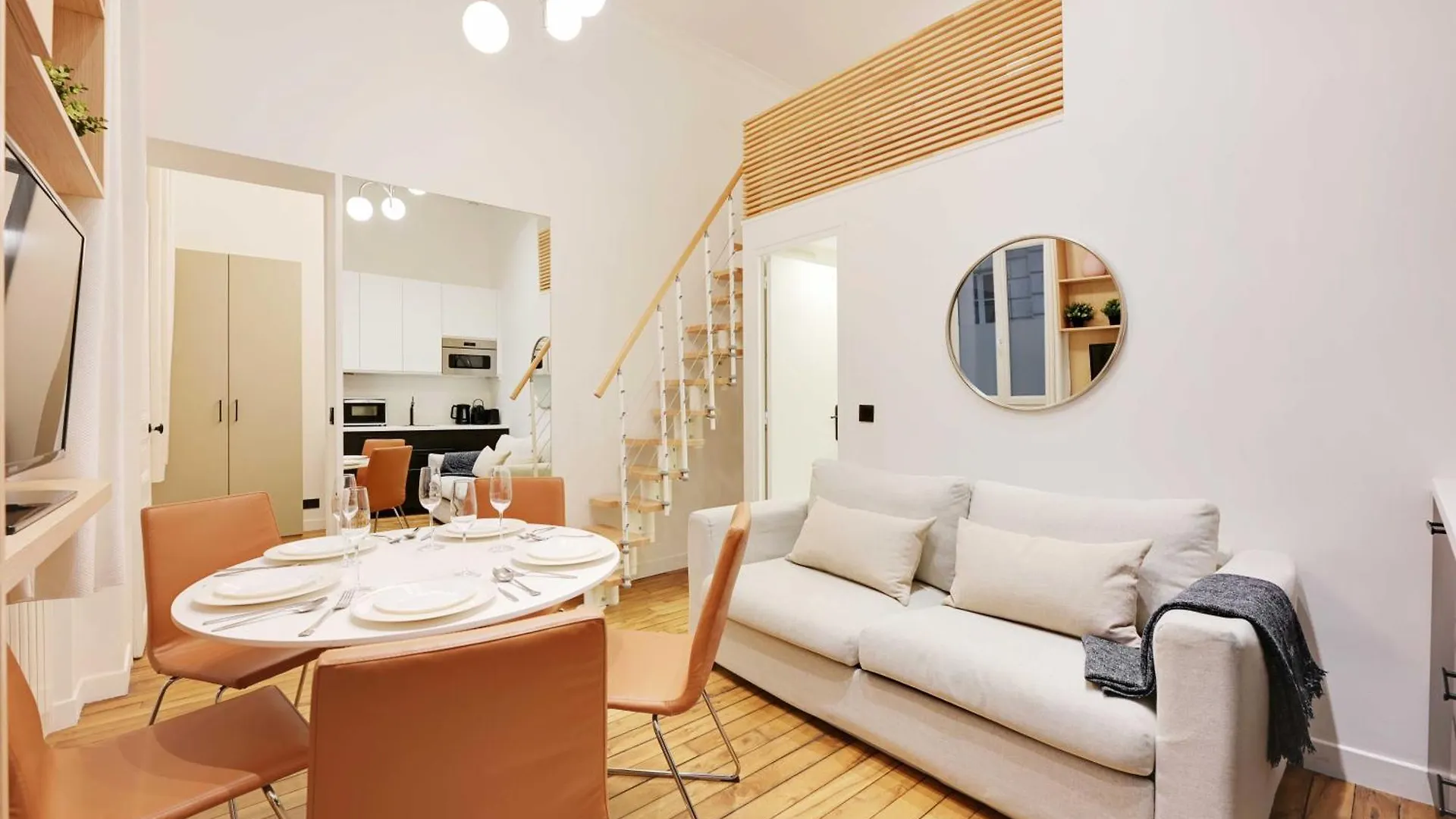 Beautiful Apt -1Br-4P- Tour Eiffel - Invalides Paris Apartment